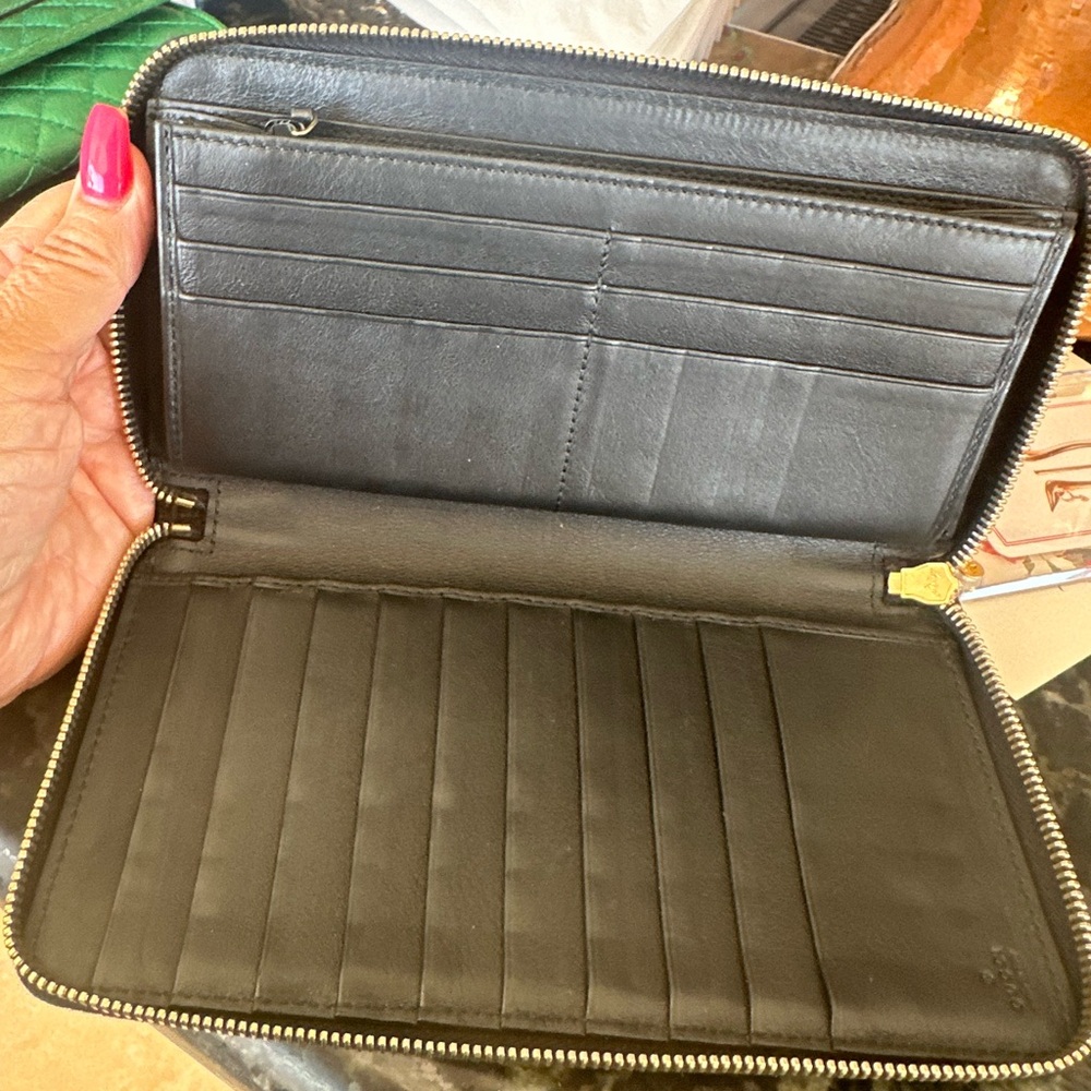 Gucci Guccissima Zip Around Organizer Wallet